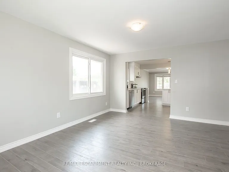 2 Wolfdale Pl #MAIN — Photo 23