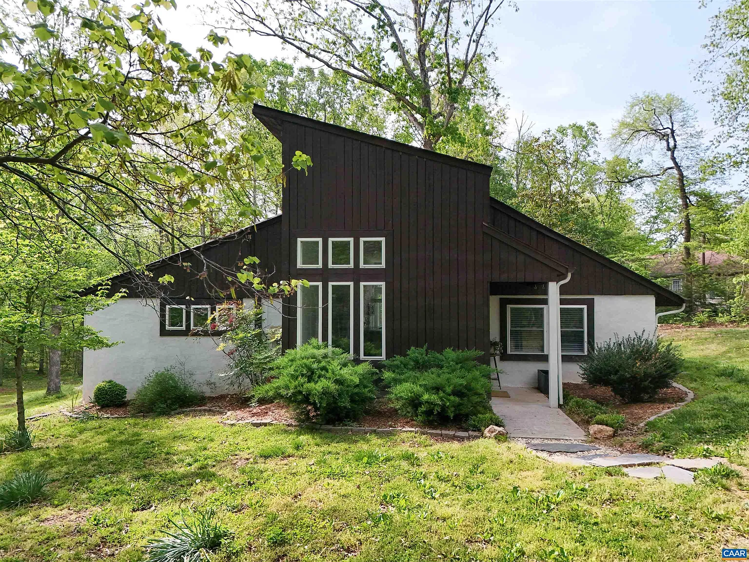 3875 Presidents Rd photo 1