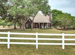 9833 Saxet Dr, Boerne, TX 78006