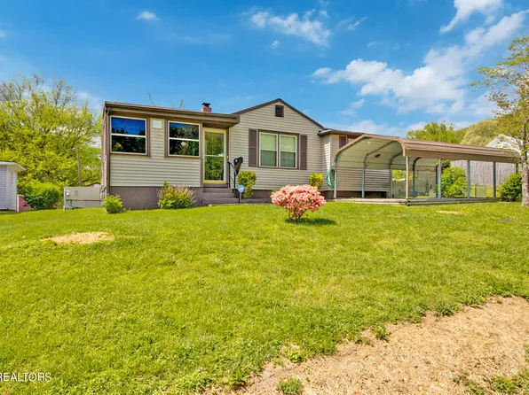 1121 Georgia Ave, Harriman, TN 37748