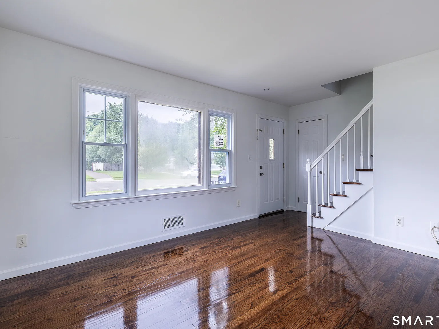 4 bed, 1.5 bath, 1637 sqft, $2,795 — Photo 4