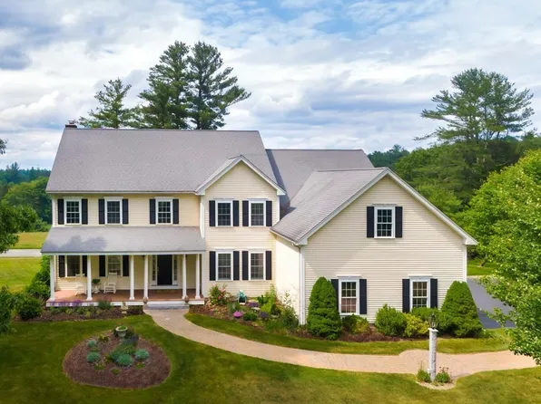 32 Meadow Ln, Southborough, MA 01772