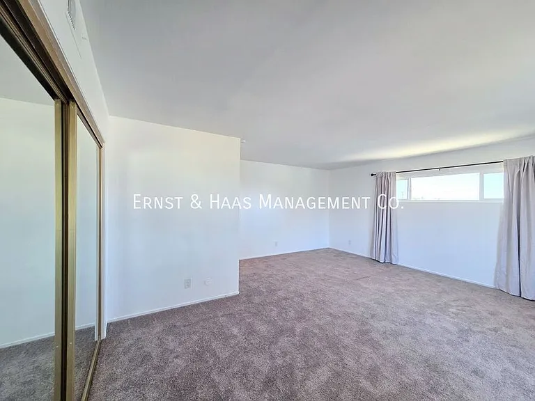 873 E Turmont St — Photo 32