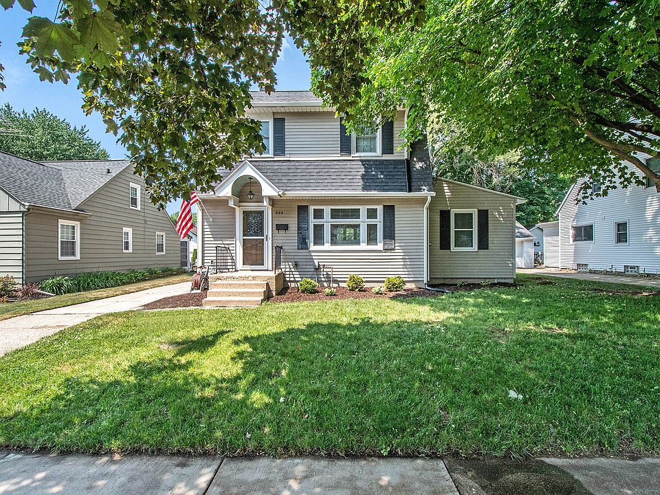 1st image of 835 N Ottillia St SE
