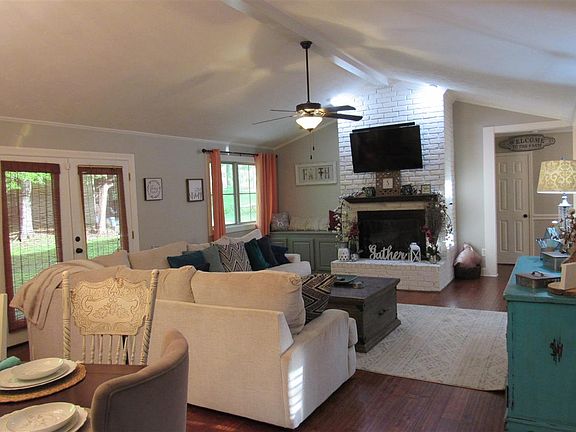 5th image of 2235 Wildwood Dr