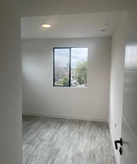 15316 W Archwood — Photo 24
