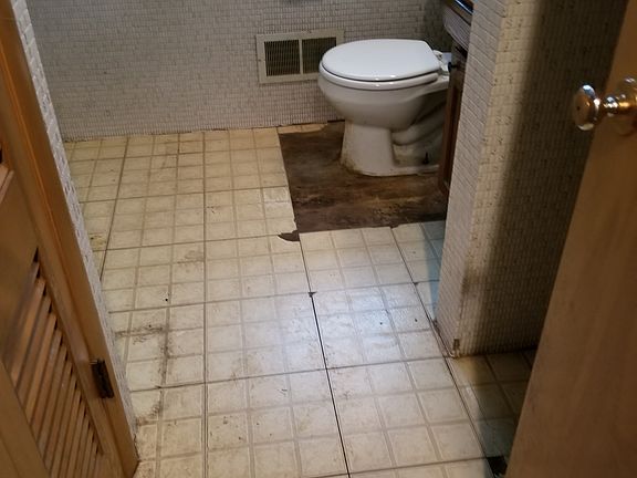 5th image of 7916 Arlington Ave