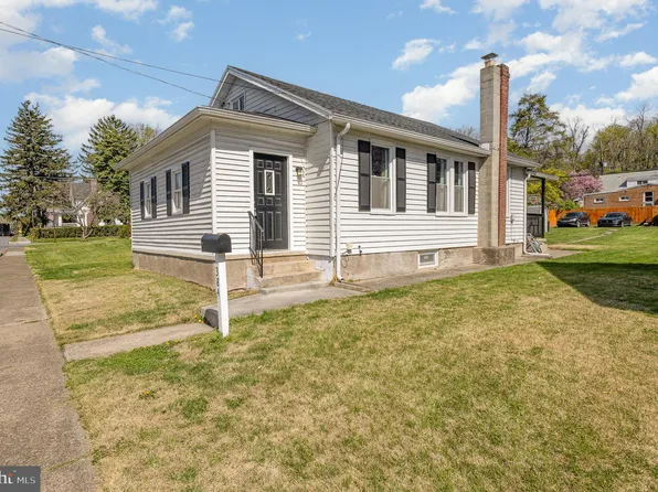 384 High St, Highspire, PA 17034