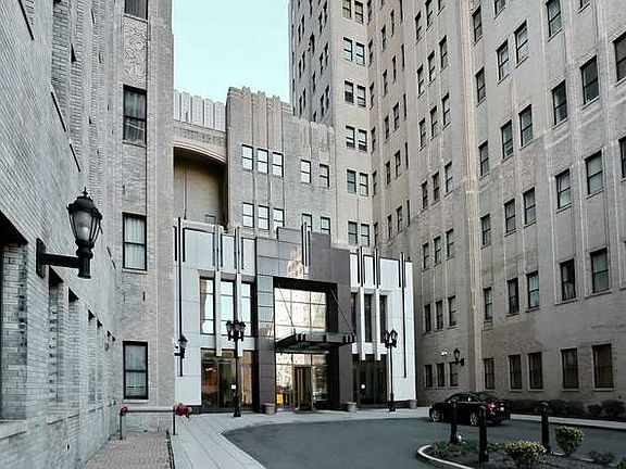 5th image of 4 Beacon Way APT 503