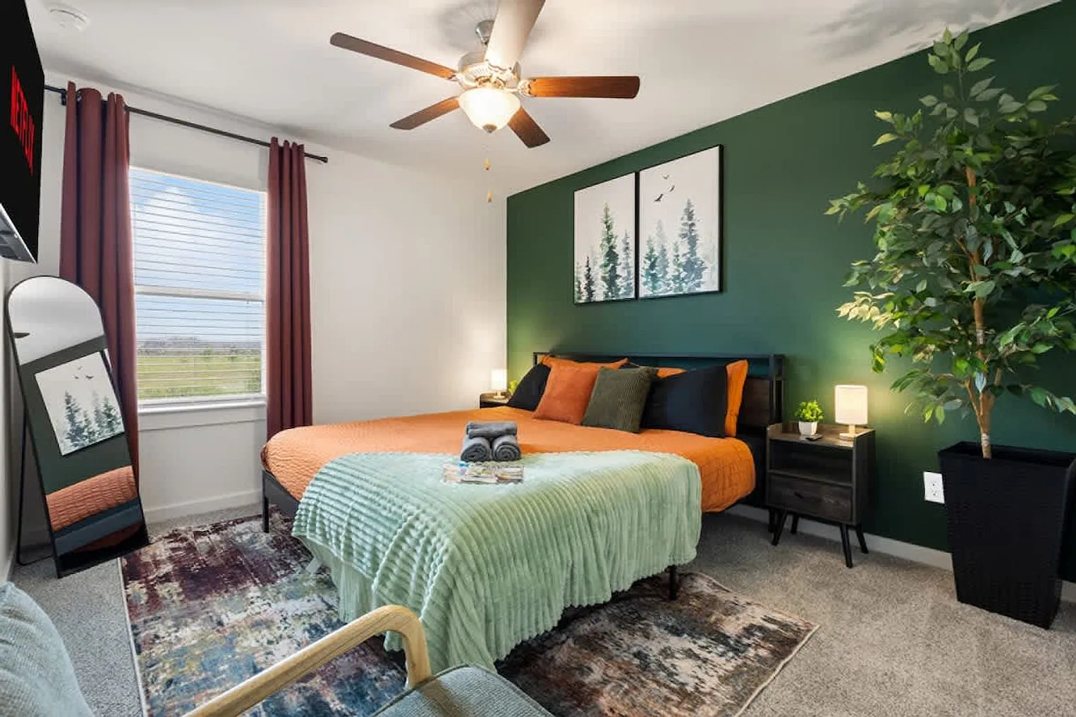 4 bed, 2.0 bath, 2195 sqft, $3,776 — Photo 4