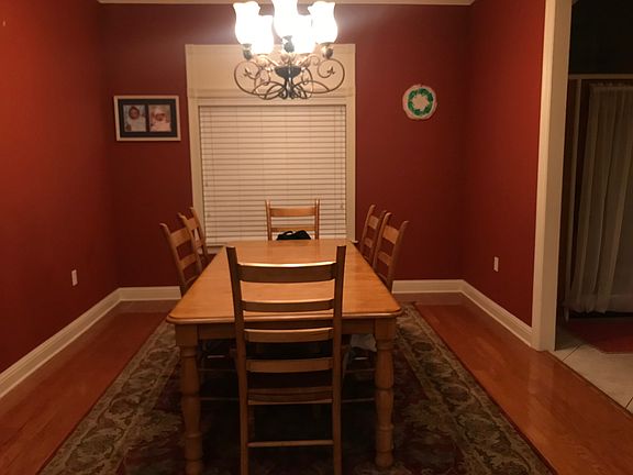 3rd image of 113 Ginger Ct