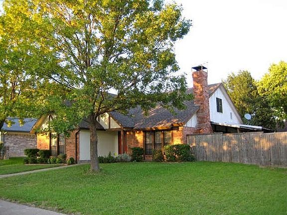 2nd image of 3910 Fletcher Dr