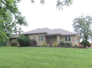 2087 N Steeple Chase Ct, Nixa, MO 65714