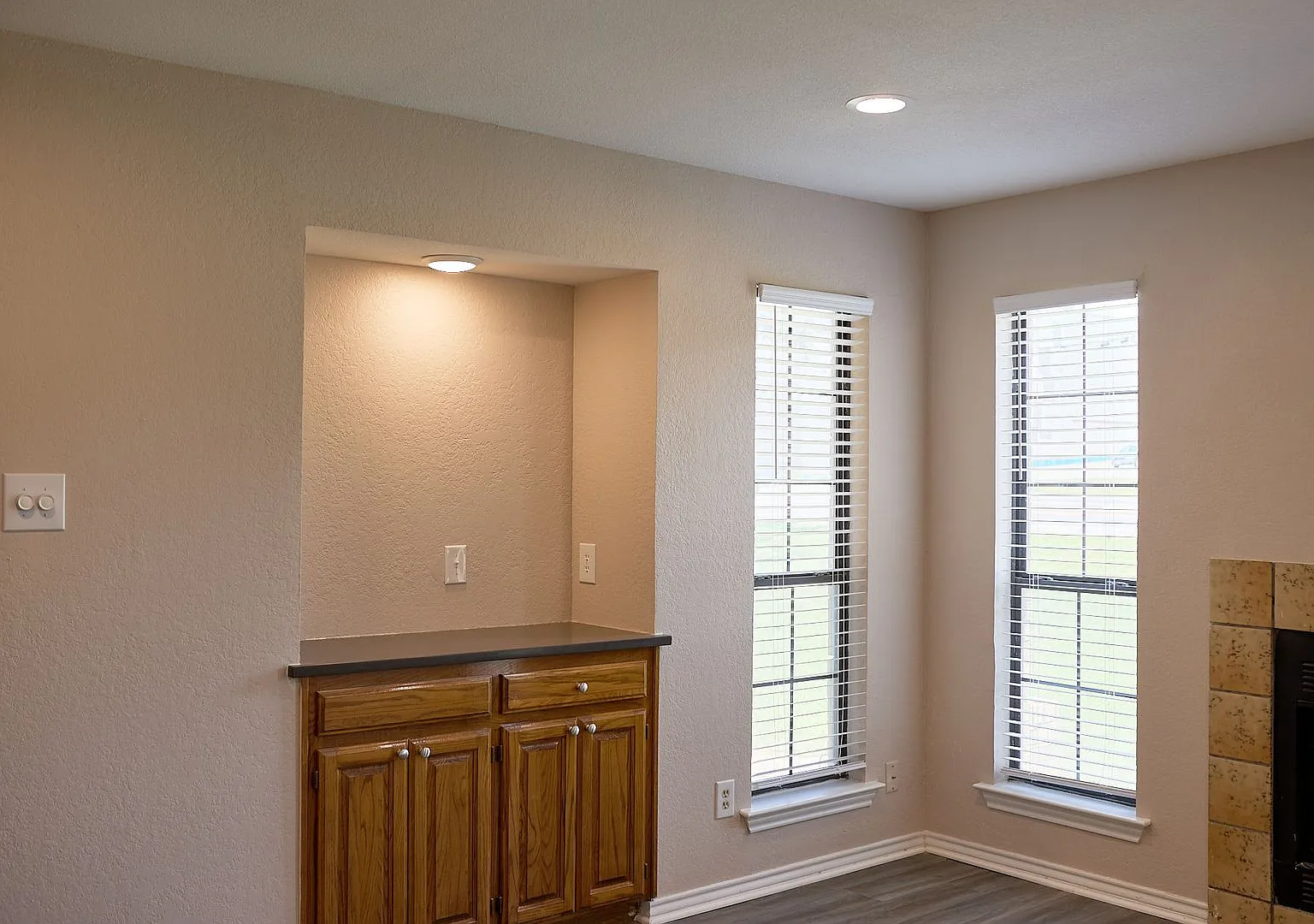 2 bed, 1.5 bath, 1273 sqft, $1,749 — Photo 4