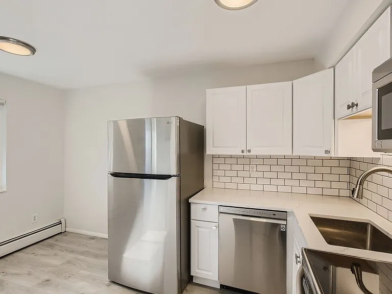 1612 Garfield Ave — Photo 2