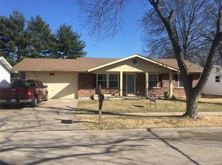 12038 Trampe Heights Ln, Saint Louis, MO 63138
