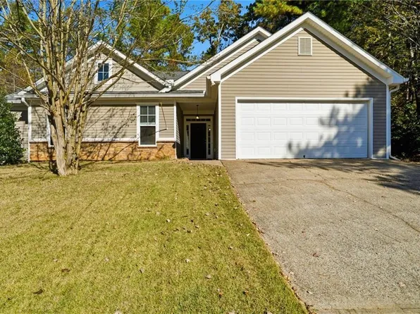 504 E Lake Ct, Woodstock, GA 30188