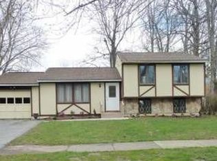 9 Midway Dr, Rochester, NY 14606