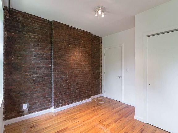 4th image of 829 9th Ave #11