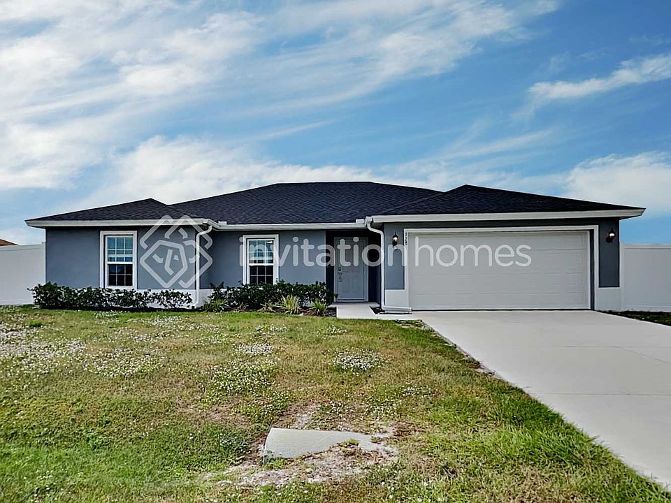 1st image of 928 NE 13th Pl