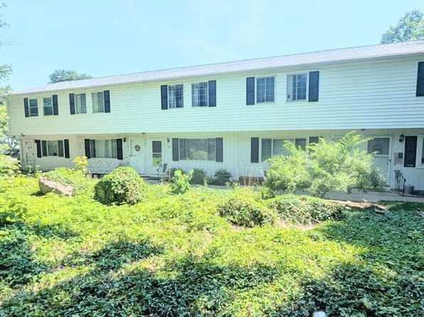 43 Bulfinch St APT 3, North Attleboro, MA 02760