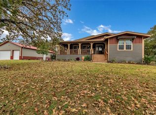 547 School Oaks Rd, Alvord, TX 76225