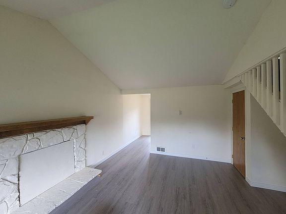 4th image of 666 & 668 N 52nd St #666