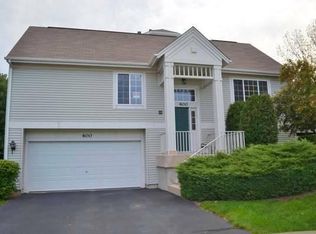 400 New Haven Dr, Cary, IL 60013