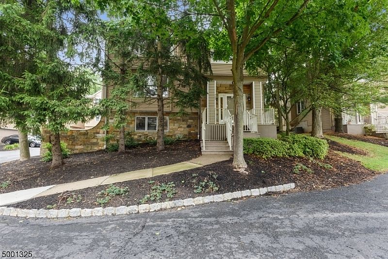1st image of 268 Clarken Dr