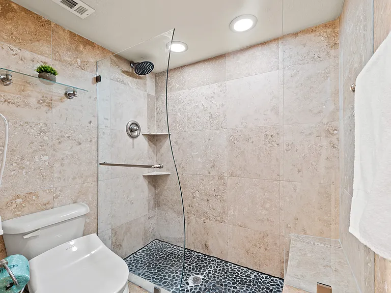 7929 Meadow Park Dr #201 — Photo 10