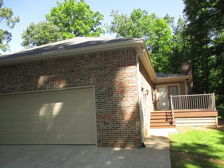 1131 Warfield Blvd — Photo 20