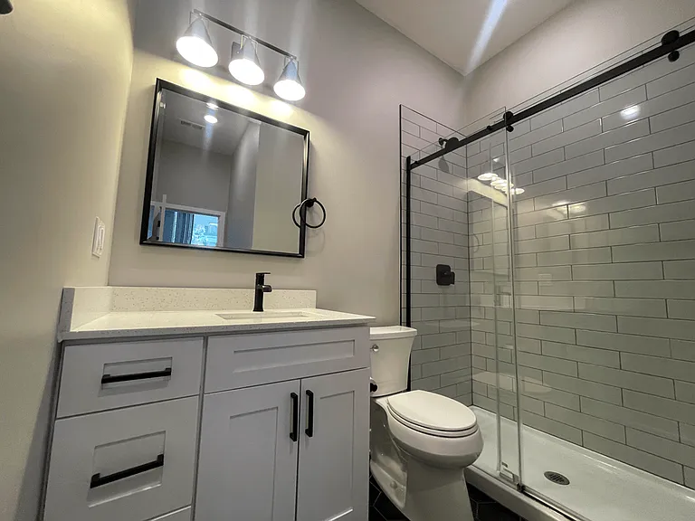 The Bryn - 5600 N Sheridan Rd — Photo 29