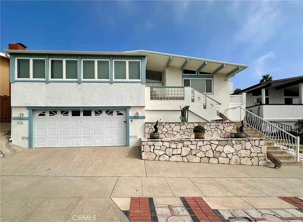 4 bed, 1726 sqft, $5,000 — Photo 1