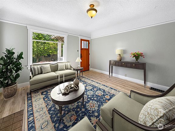 4th image of 7146 35th Avenue SW