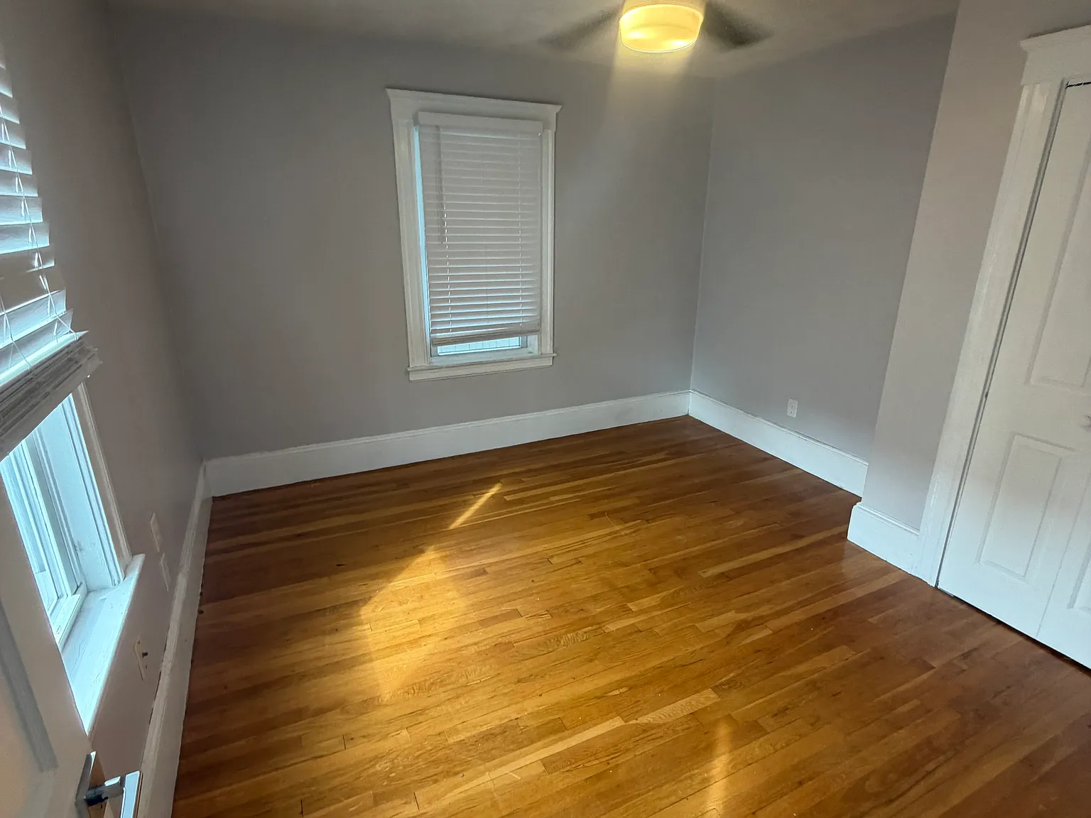 2 bed, 900 sqft, $2,600 — Photo 2