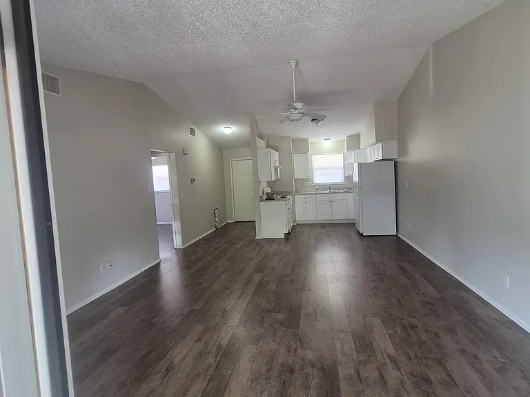 1606 Dixie Hwy #B — Photo 3