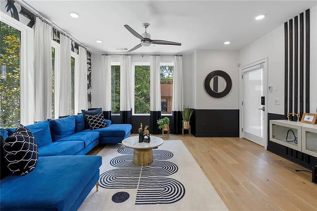 2 bed, 2.0 bath, 1318 sqft, $3,200 — Photo 4