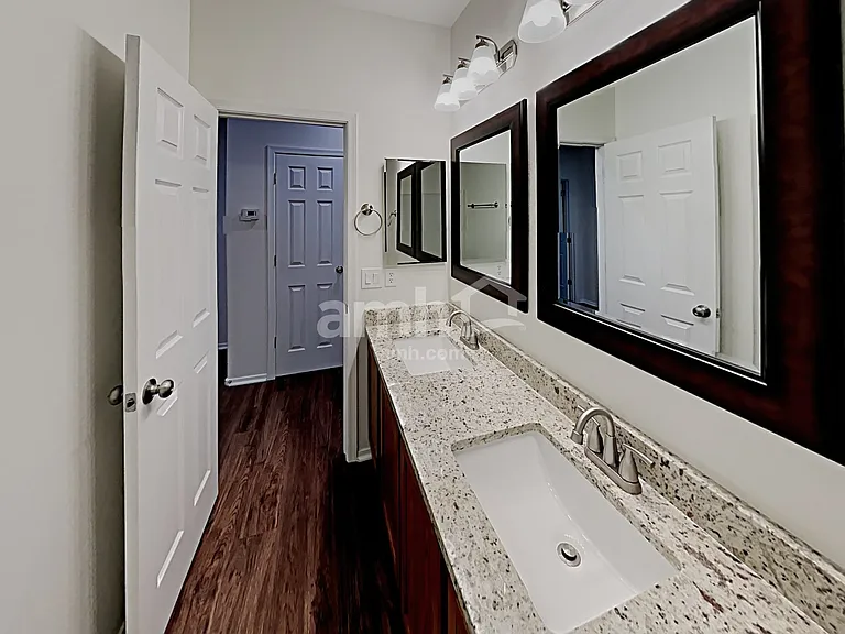 1232 W Desert Hollow Dr — Photo 17