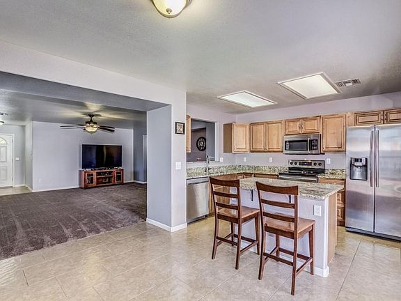 KITCHEN W/ GRANITE