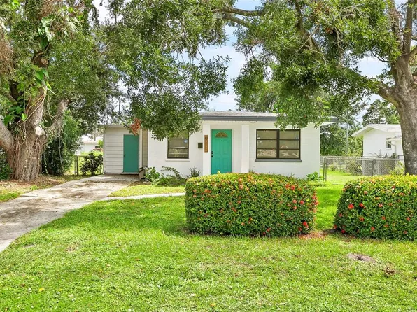 911 13th St E, Bradenton, FL 34208