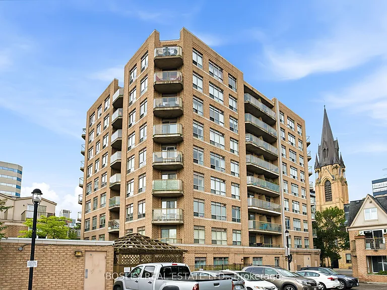 140 W Bathurst St #803 — Photo 36