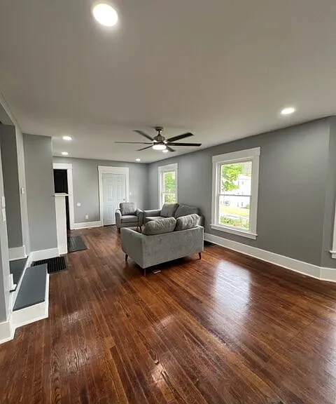 300 Lexington Ave #AVE1 — Photo 4