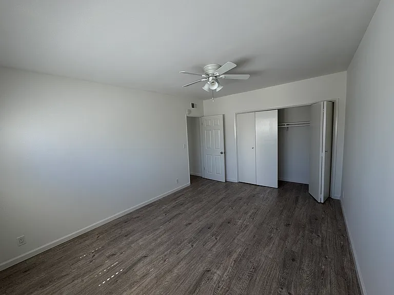 917 6th St #7 — Photo 11