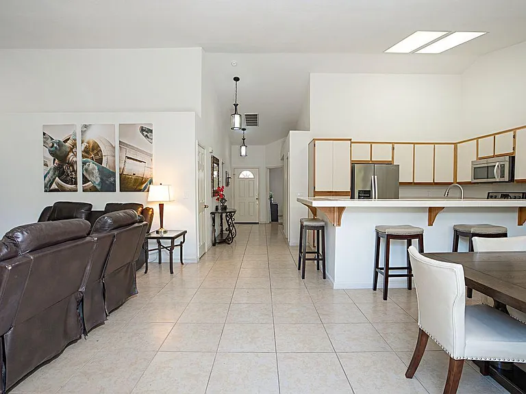 76915 Scimitar Way — Photo 2