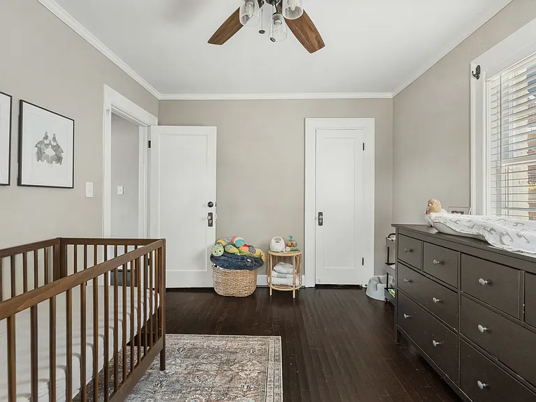 1261 Owsley Ave — Photo 16