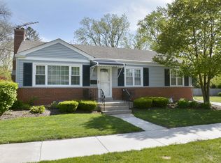400 S Emerson St, Mount Prospect, IL 60056