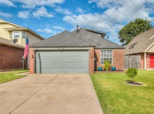 2109 Lakecrest Dr, Moore, OK 73170