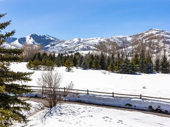 7085 N 2200 W APT 1L, Park City, UT 84098
