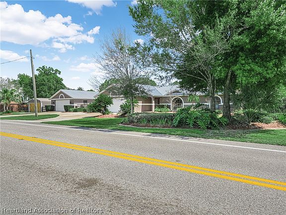 4th image of 4326 Lakewood Rd