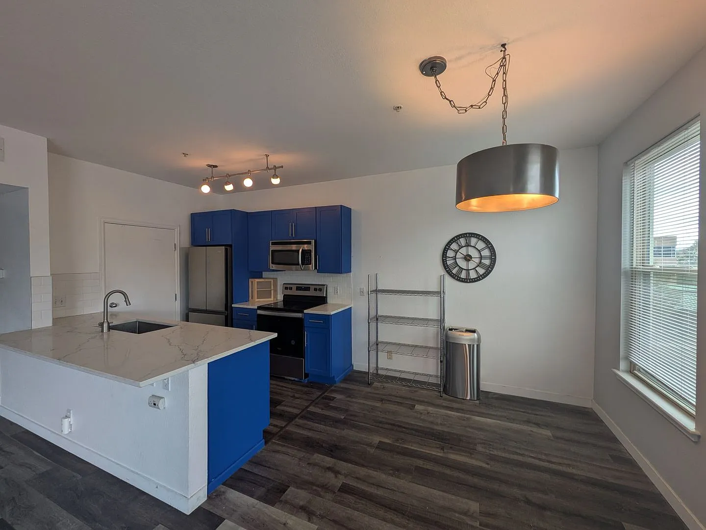 Capitol Hill Condo Living - 2 story with 2 Bedrooms and a Loft! — Photo 2